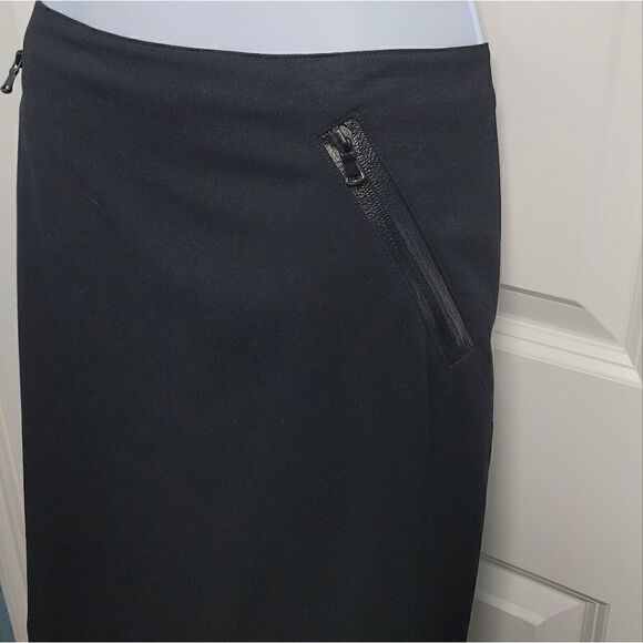 BOSTON PROPER Black Pencil Skirt With Zipper Details - Picture 2 of 9